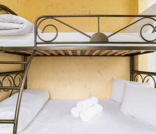 Отель Винтерфелл Москва-Сити Москва Стандартный трехместный номер-10