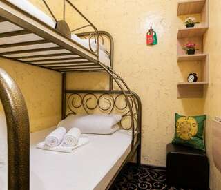 Отель Винтерфелл Москва-Сити Москва Бюджетный трехместный номер-2